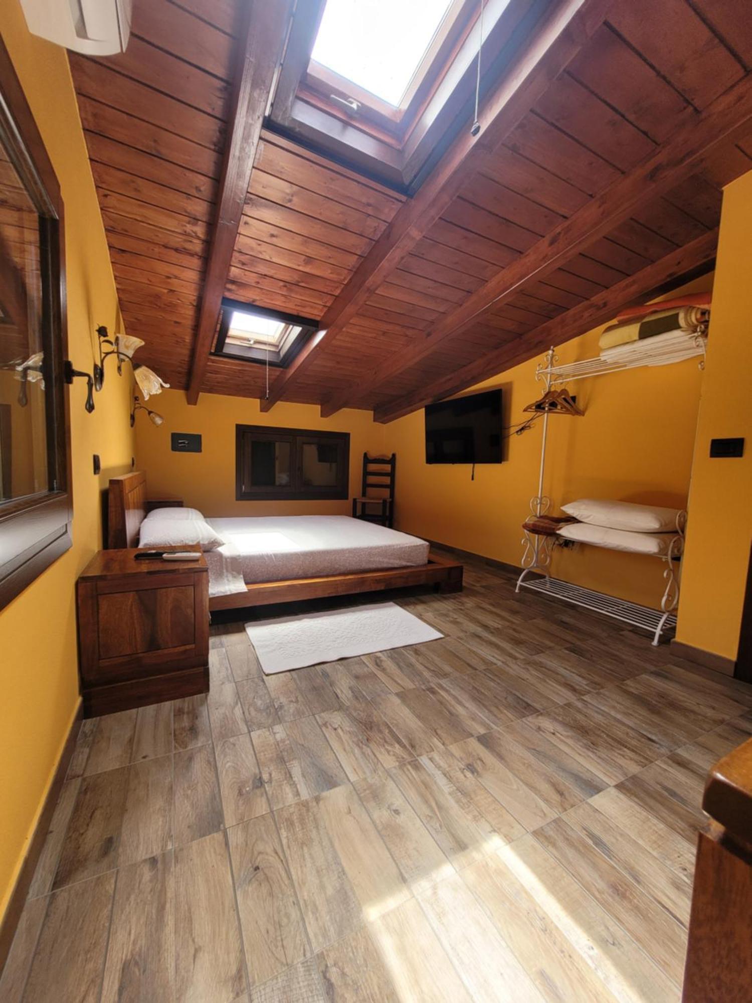 Rifugio Della Pace Piano Terra E Primo Piano Villa Sant Isidoro  Buitenkant foto